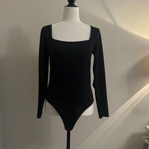 Aritzia Contour Bodysuit – Black (Size Large)